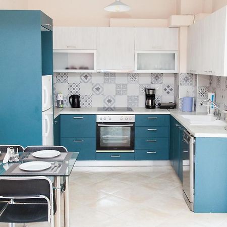 Great Apartment In بيرايوس المظهر الخارجي الصورة
