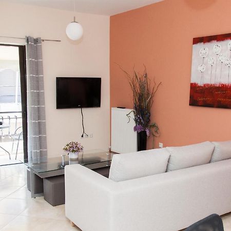 Great Apartment In بيرايوس المظهر الخارجي الصورة
