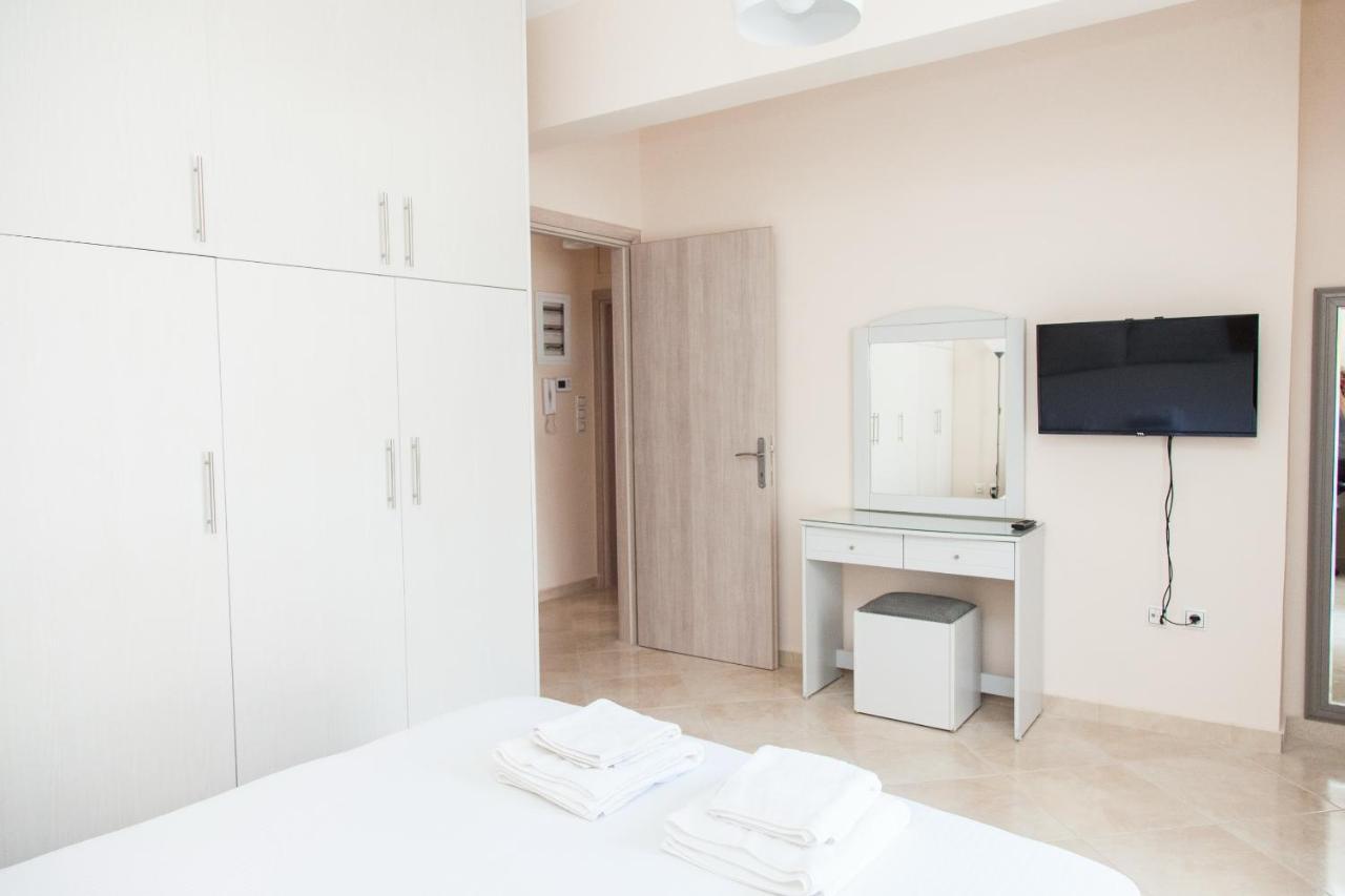 Great Apartment In بيرايوس المظهر الخارجي الصورة