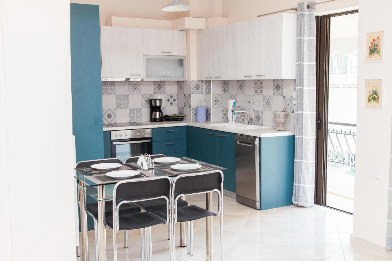 Great Apartment In بيرايوس المظهر الخارجي الصورة