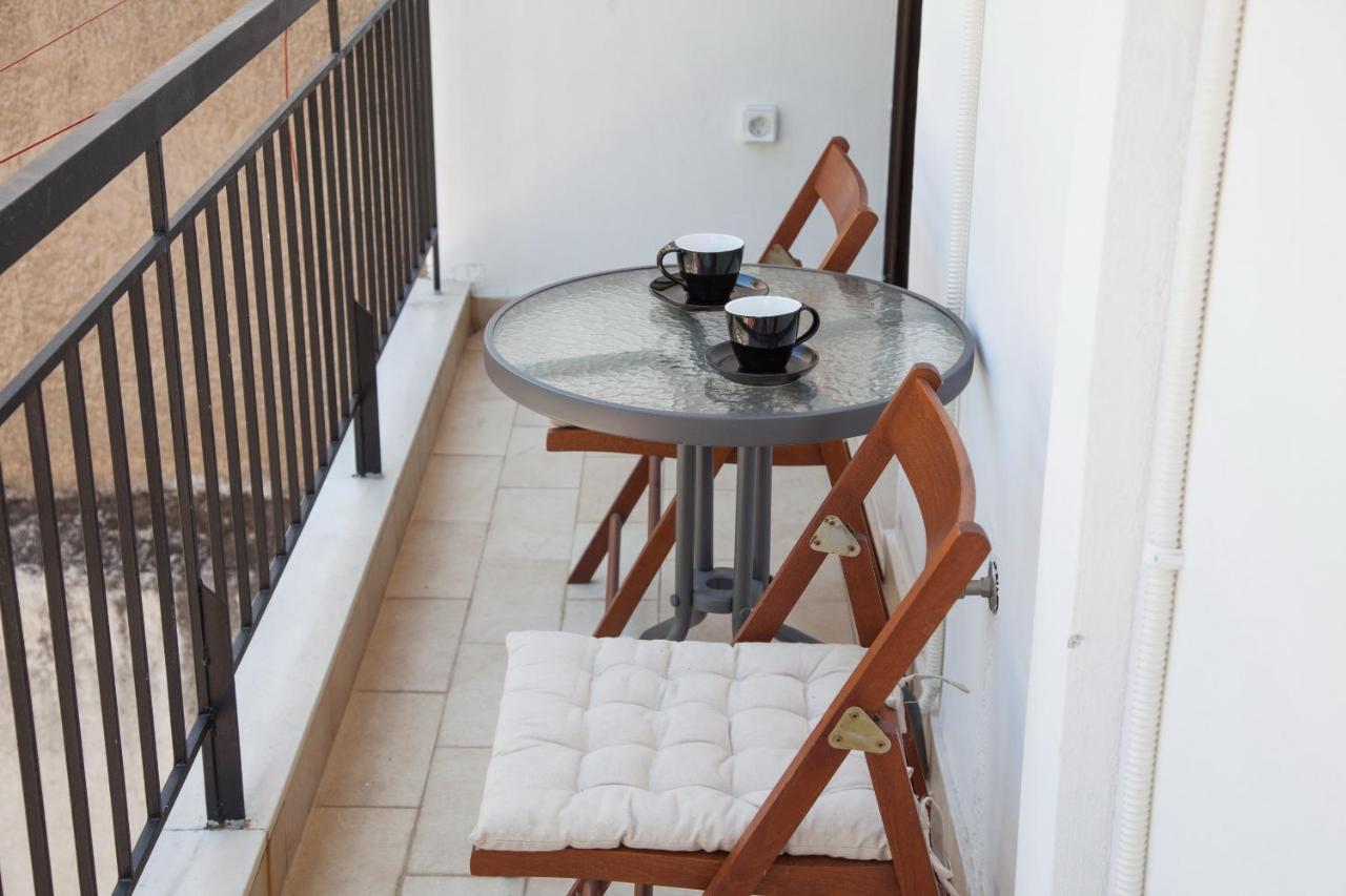 Great Apartment In بيرايوس المظهر الخارجي الصورة